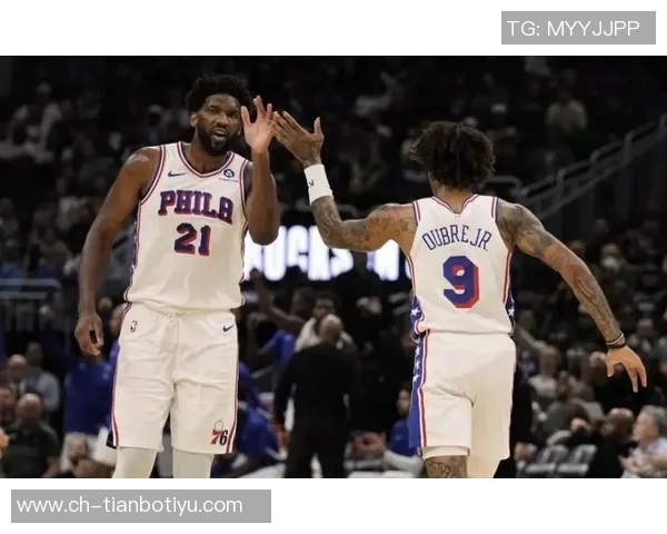 76人客场挑战雄鹿恩比德因伤缺阵马克西有望出战助力球队 76人客场挑战雄鹿恩比德因伤缺阵马克西有望出战助力球队