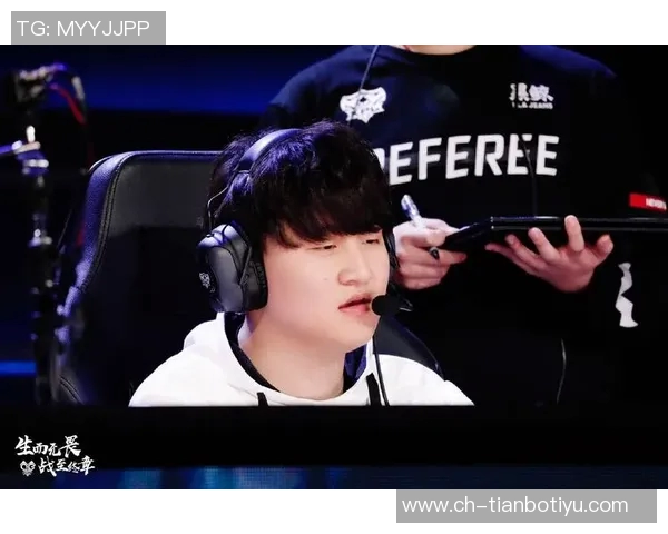 小阿德尔曼强调无私打球是赢得大比分胜利的关键所在 小阿德尔曼强调无私打球是赢得大比分胜利的关键所在