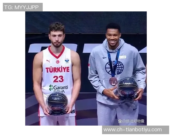 关键时刻KD表现消极最后一球不该交给申京投篮