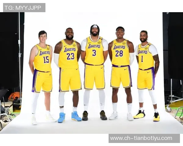 媒体人分析卢卡里夫斯崛起湖人战术将向新星转型不再依赖詹姆斯 媒体人分析卢卡里夫斯崛起湖人战术将向新星转型不再依赖詹姆斯