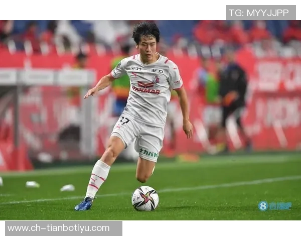 21岁日本后卫高井幸大租借加盟德甲门兴租期半年引发关注